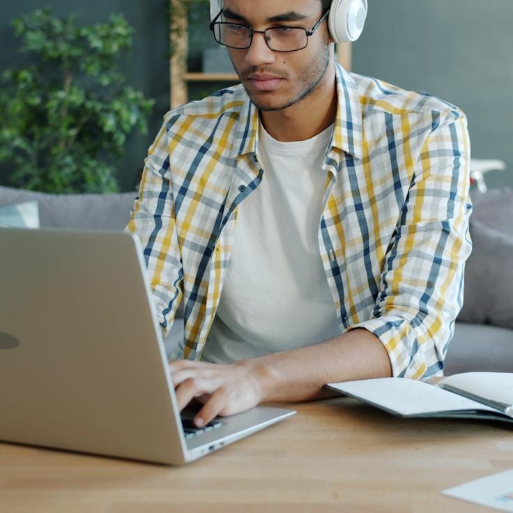 3D element creation process showing detailed modeling work